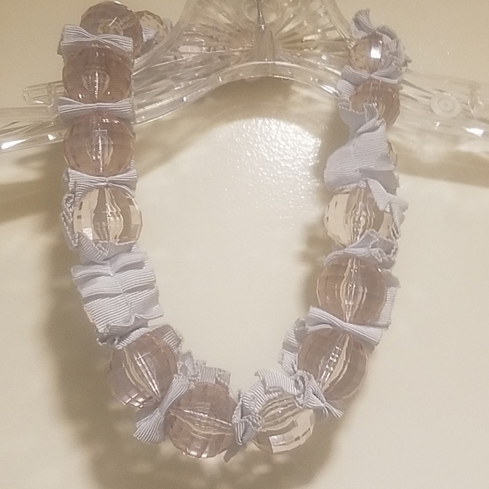 ANTHROPOLOGY NECKLACE